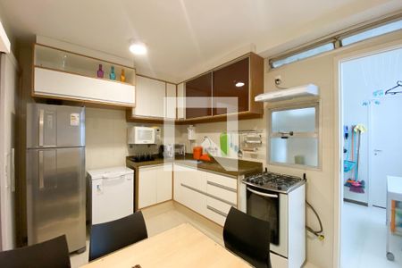 Apartamento à venda com 160m², 3 quartos e 2 vagasCozinha