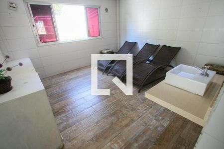 Casa de condomínio para alugar com 130m², 3 quartos e 2 vagasSaúna