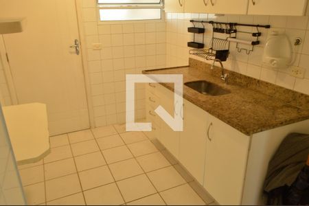 Casa de condomínio para alugar com 130m², 3 quartos e 2 vagasCozinha