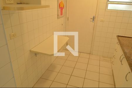 Casa de condomínio para alugar com 130m², 3 quartos e 2 vagasCozinha