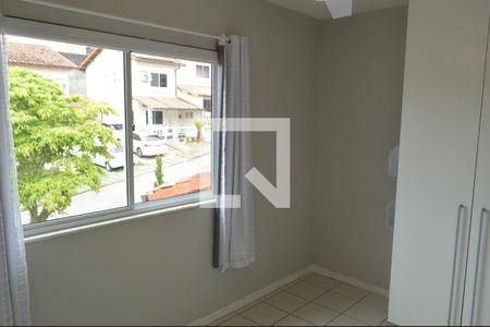 Casa de condomínio para alugar com 130m², 3 quartos e 2 vagasSuíte 2