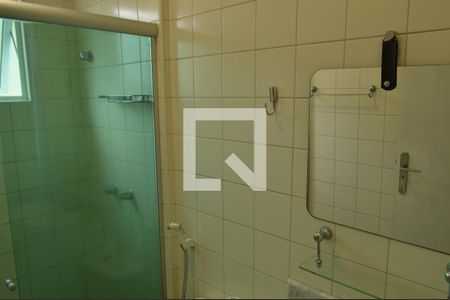 Casa de condomínio para alugar com 130m², 3 quartos e 2 vagasBanheiro da Suíte 1