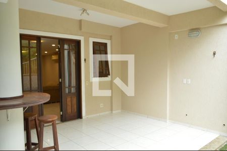 Casa de condomínio para alugar com 130m², 3 quartos e 2 vagasÁrea Gourmet 