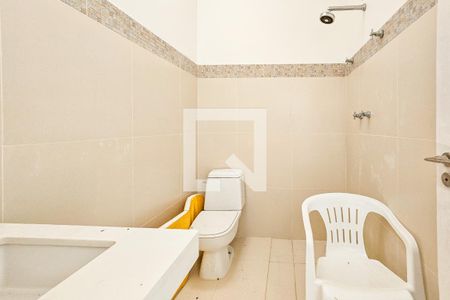 Apartamento para alugar com 290m², 3 quartos e 3 vagas Apartamento para alugar com 290m², 3 quartos e 3 vagasBanheiro da Suíte 2