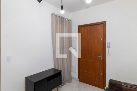Sala de apartamento para alugar com 2 quartos, 45m² em Vila Santa Isabel, São Paulo