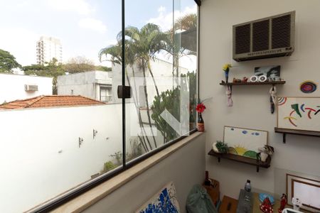 Casa à venda com 340m², 4 quartos e 3 vagas Casa à venda com 340m², 4 quartos e 3 vagasSuíte