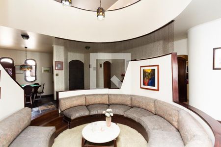 Casa à venda com 340m², 4 quartos e 3 vagas Casa à venda com 340m², 4 quartos e 3 vagasSala 2