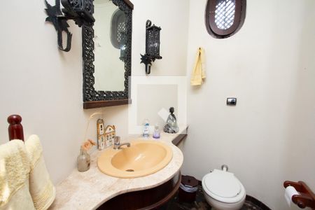 Casa à venda com 340m², 4 quartos e 3 vagas Casa à venda com 340m², 4 quartos e 3 vagaslavabo