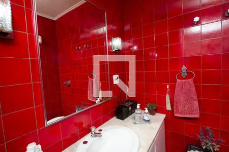 Casa à venda com 340m², 4 quartos e 3 vagas Casa à venda com 340m², 4 quartos e 3 vagasBanheiro