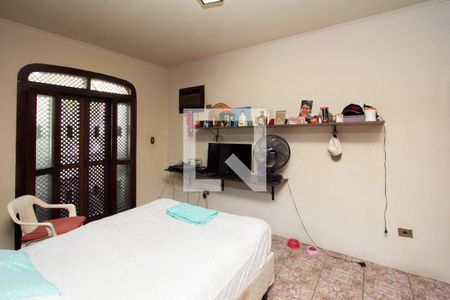 Casa à venda com 340m², 4 quartos e 3 vagas Casa à venda com 340m², 4 quartos e 3 vagasQuarto 2