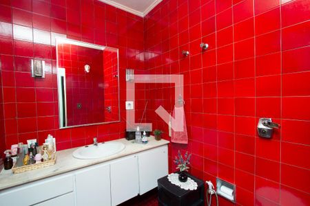 Casa à venda com 340m², 4 quartos e 3 vagas Casa à venda com 340m², 4 quartos e 3 vagasBanheiro