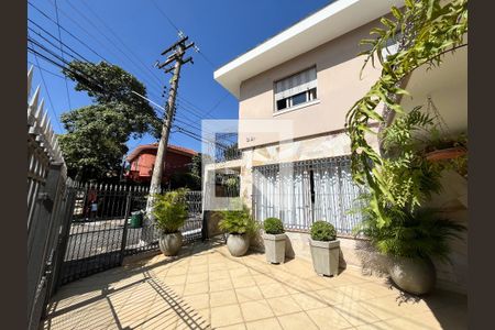 Casa à venda com 202m², 3 quartos e 4 vagas Casa à venda com 202m², 3 quartos e 4 vagasGaragem