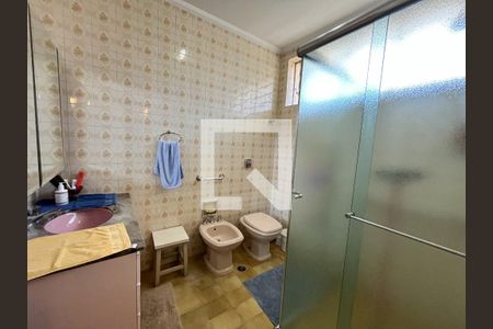 Casa à venda com 202m², 3 quartos e 4 vagas Casa à venda com 202m², 3 quartos e 4 vagasBanheiro da Suíte