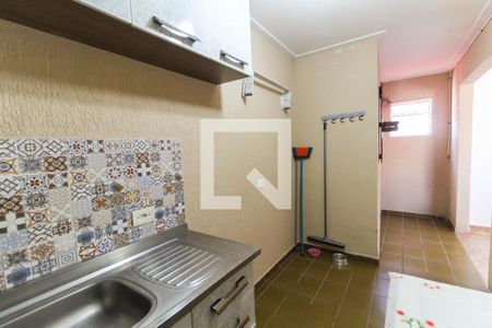 Área De Serviço de casa para alugar com 3 quartos, 180m² em Vila Invernada, São Paulo