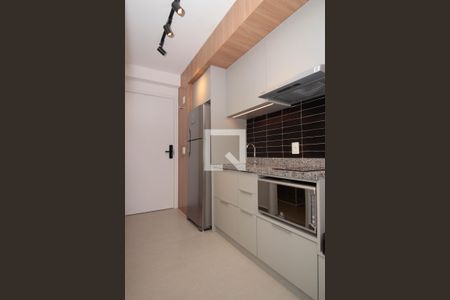 Cozinha de apartamento para alugar com 1 quarto, 25m² em Pinheiros, São Paulo