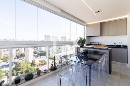 Varanda de apartamento à venda com 2 quartos, 120m² em Vila Olímpia, São Paulo