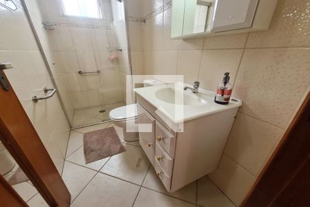 Banheiro de apartamento para alugar com 1 quarto, 50m² em Vila Ema, São Paulo
