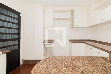 Casa à venda com 130m², 2 quartos e 1 vaga Casa à venda com 130m², 2 quartos e 1 vagaCozinha