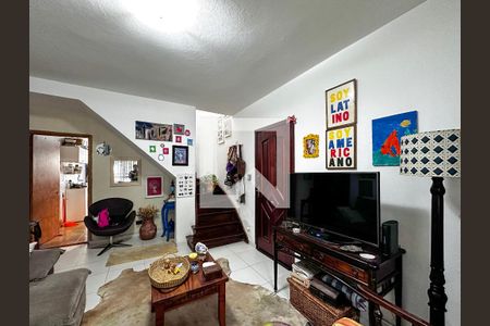 Sala de casa à venda com 3 quartos, 123m² em Vila Cordeiro, São Paulo