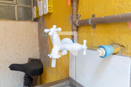 Casa à venda com 180m², 2 quartos e sem vaga Casa à venda com 180m², 2 quartos e sem vagaLavanderia (Tor-Casa 2neira)