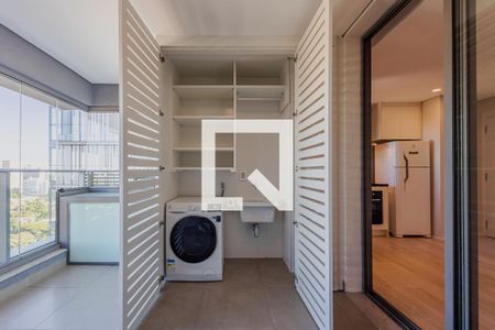 Sala/cozinha de apartamento para alugar com 2 quartos, 62m² em Pinheiros, São Paulo