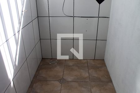 Banheiro de kitnet/studio para alugar com 1 quarto, 80m² em Feitoria, São Leopoldo