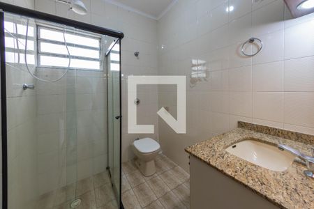 Banheiro de casa para alugar com 1 quarto, 60m² em Parque São Lucas, São Paulo