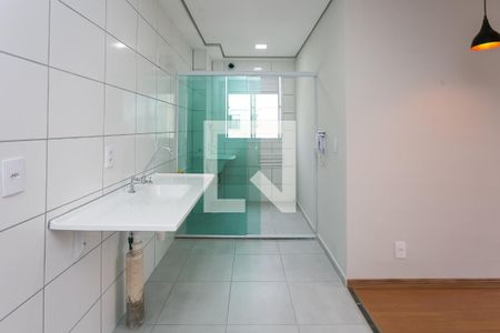 sala/cozinha de apartamento para alugar com 2 quartos, 42m² em Vila Plana, São Paulo