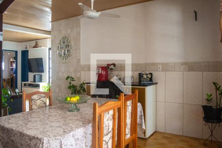 Casa à venda com 120m², 3 quartos e 3 vagas Casa à venda com 120m², 3 quartos e 3 vagasCozinha