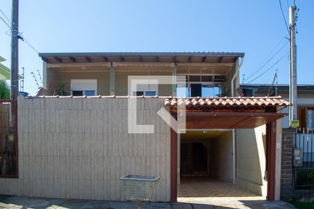Casa à venda com 120m², 3 quartos e 3 vagas Casa à venda com 120m², 3 quartos e 3 vagasFachada