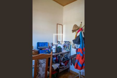 Casa à venda com 120m², 3 quartos e 3 vagas Casa à venda com 120m², 3 quartos e 3 vagasQuarto 2