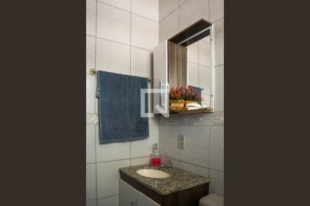 Casa à venda com 120m², 3 quartos e 3 vagas Casa à venda com 120m², 3 quartos e 3 vagasBanheiro social