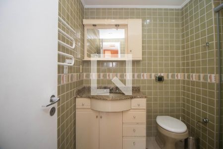 Banheiro de apartamento para alugar com 1 quarto, 46m² em Mont Serrat, Porto Alegre
