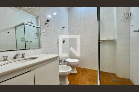 Apartamento para alugar com 320m², 5 quartos e 2 vagasBanheiro 3