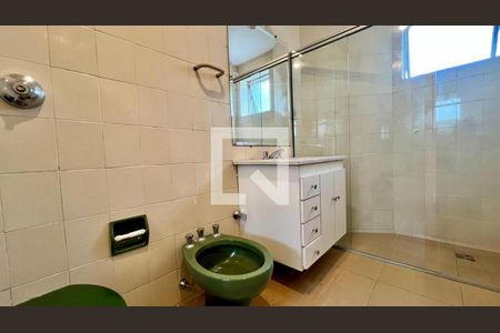 Apartamento para alugar com 320m², 5 quartos e 2 vagasBanheiro