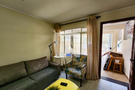 Sala de casa para alugar com 3 quartos, 100m² em Jardim Trussardi, São Paulo