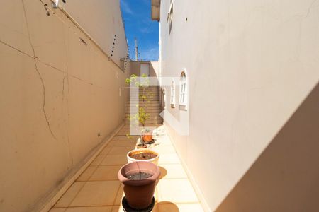 Casa à venda com 416m², 3 quartos e 8 vagasQuintal
