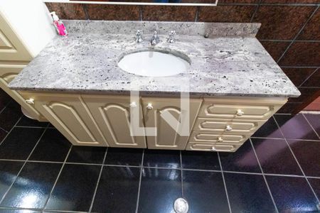 Casa à venda com 416m², 3 quartos e 8 vagasBanheiro 01