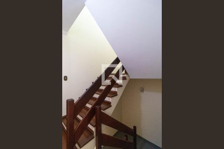 Casa à venda com 416m², 3 quartos e 8 vagasEscada