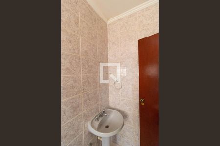 Casa à venda com 416m², 3 quartos e 8 vagasBanheiro de Serviço