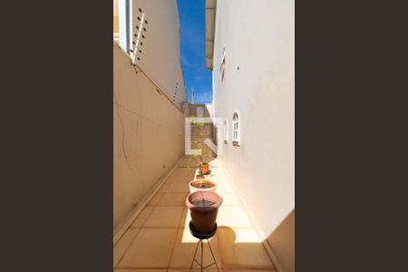 Casa à venda com 416m², 3 quartos e 8 vagasQuintal