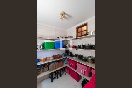 Casa à venda com 416m², 3 quartos e 8 vagasDespensa