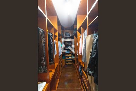 Casa à venda com 416m², 3 quartos e 8 vagasCloset da Suíte