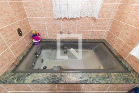 Casa à venda com 416m², 3 quartos e 8 vagasBanheiro da Suíte