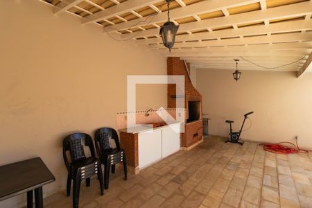 Casa à venda com 416m², 3 quartos e 8 vagasChurrasqueira
