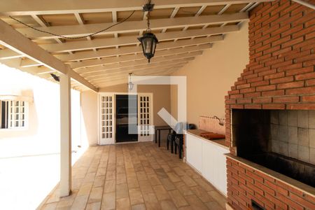 Casa à venda com 416m², 3 quartos e 8 vagasChurrasqueira