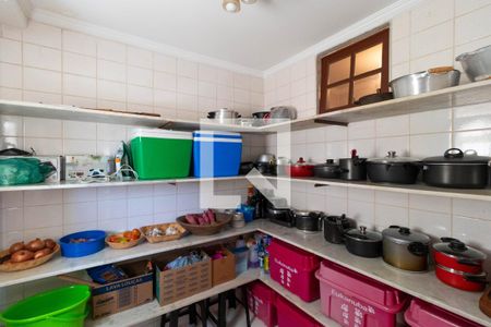 Casa à venda com 416m², 3 quartos e 8 vagasDespensa