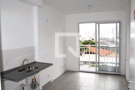 Sala / Cozinha de apartamento para alugar com 1 quarto, 29m² em Barra Funda, São Paulo