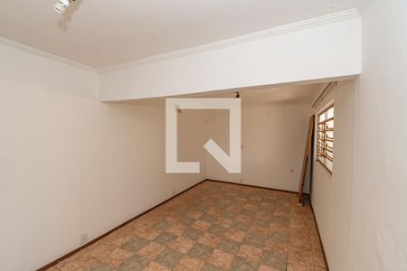 Casa à venda com 239m², 3 quartos e 2 vagas Casa à venda com 239m², 3 quartos e 2 vagasEscritorio