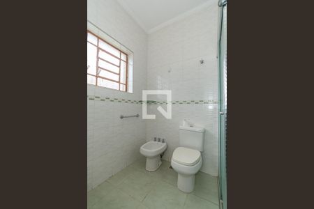 Casa à venda com 239m², 3 quartos e 2 vagas Casa à venda com 239m², 3 quartos e 2 vagasBanheiro Corredor